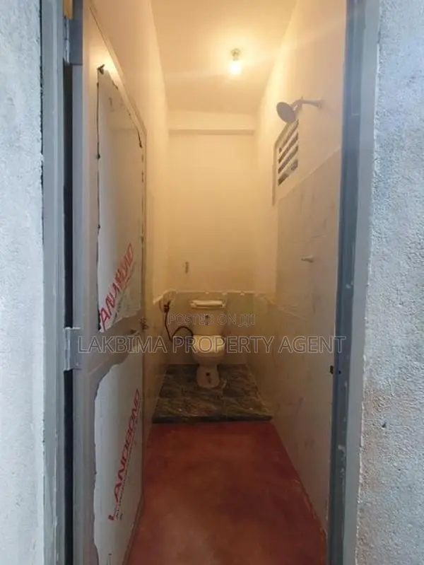 Commacel Building for Sale in Digana