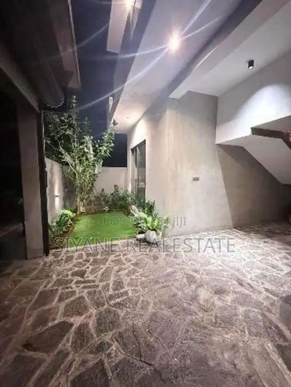 Beautiful Modern House for Sale in Nawala