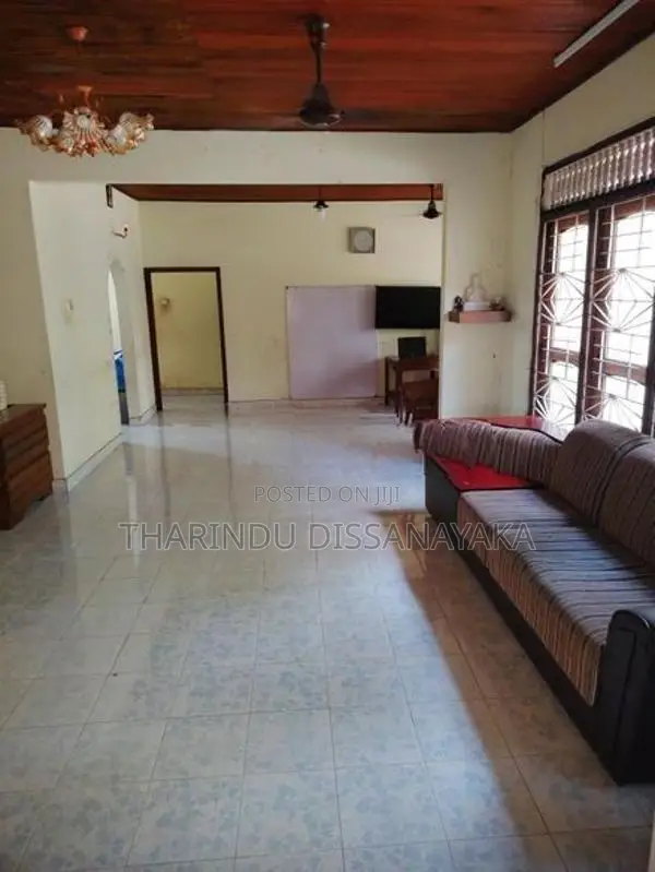 House in Gampaha Town Plot 01