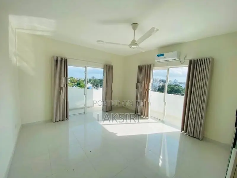 3 Bedrooms Brand New Luxury Apartment rent nugegoda Pelawatta road