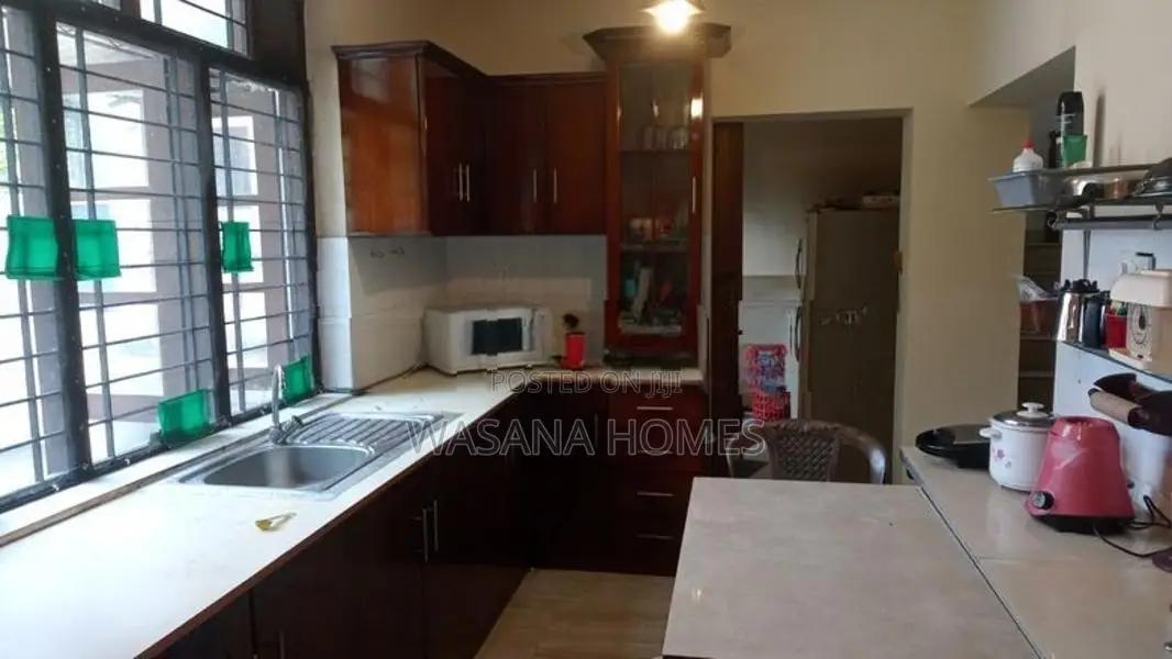Neat House for sale Boralesgamuwa