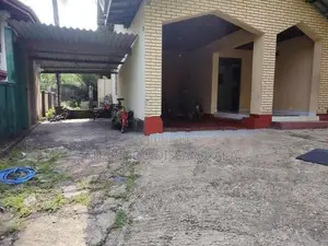 House in Gampaha Town Plot 01