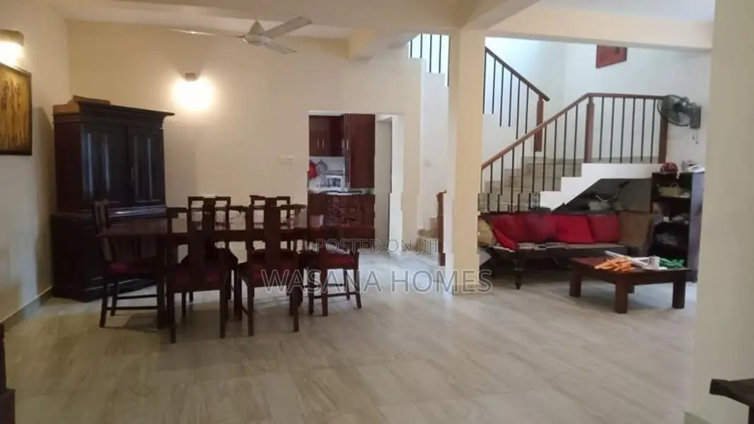 Neat House for sale Boralesgamuwa