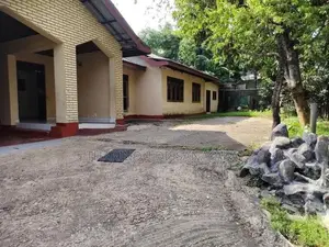 House in Gampaha Town Plot 01