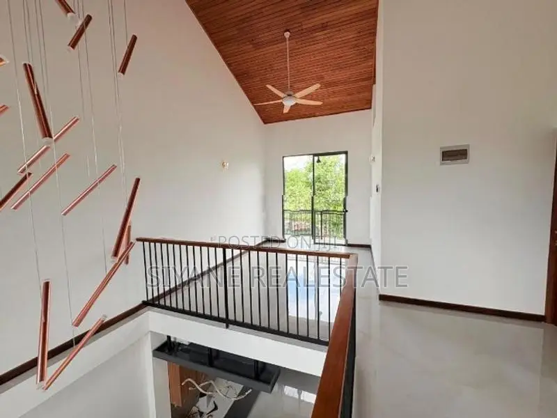 Beautiful Modern Brand New House for Sale in Athurugiriya