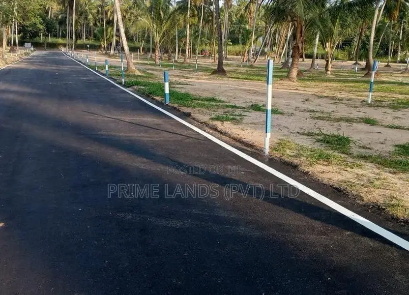නයිවල පදිංචියට හොඳම තැනින් නේවාසික බිම්කොටස්