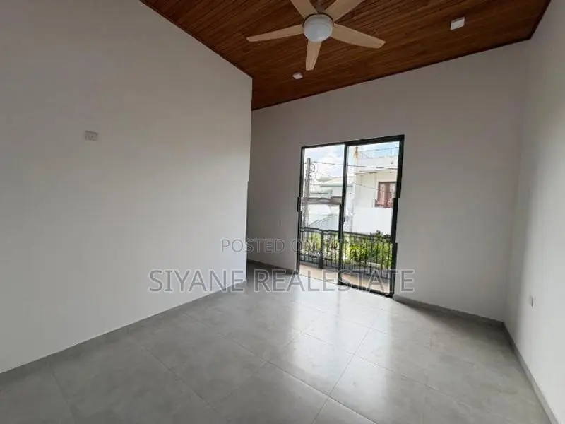 Beautiful Modern Brand New House for Sale in Athurugiriya
