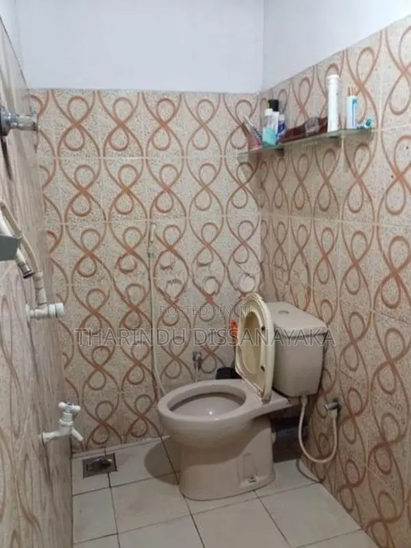 House in Kadawatha for Sale