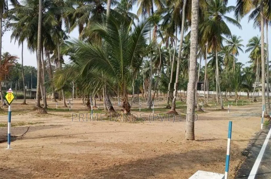 නයිවල පදිංචියට හොඳම තැනින් නේවාසික බිම්කොටස්