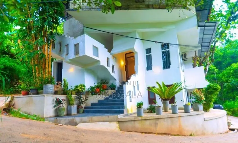 Hotel for Sale - Ella