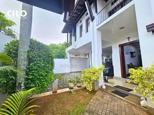 Luxury 5 Br House for Sale – Ethul Kotte