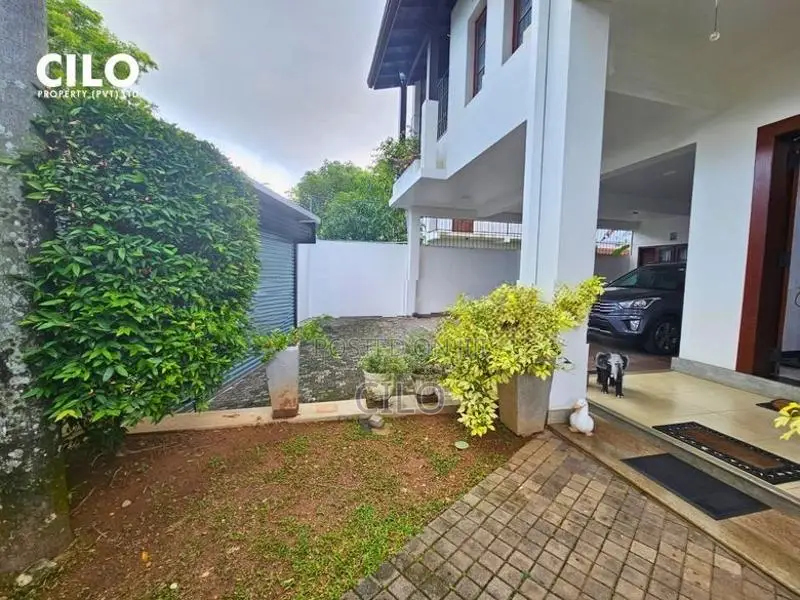 Luxury 5 Br House for Sale – Ethul Kotte
