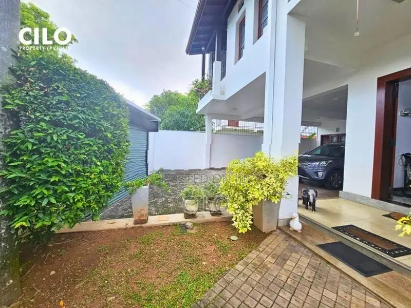 Luxury 5 Br House for Sale – Ethul Kotte