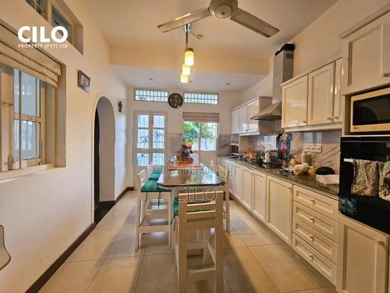 Luxury 5 Br House for Sale – Ethul Kotte