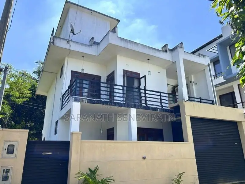2 Storied House Built in Prime Land Off Galwarusa Rd Athurugiriya