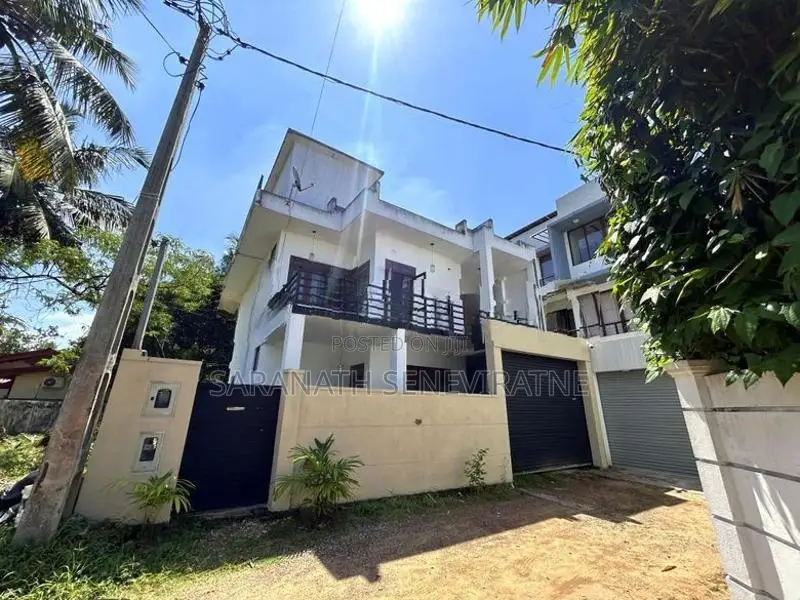 2 Storied House Built in Prime Land Off Galwarusa Rd Athurugiriya