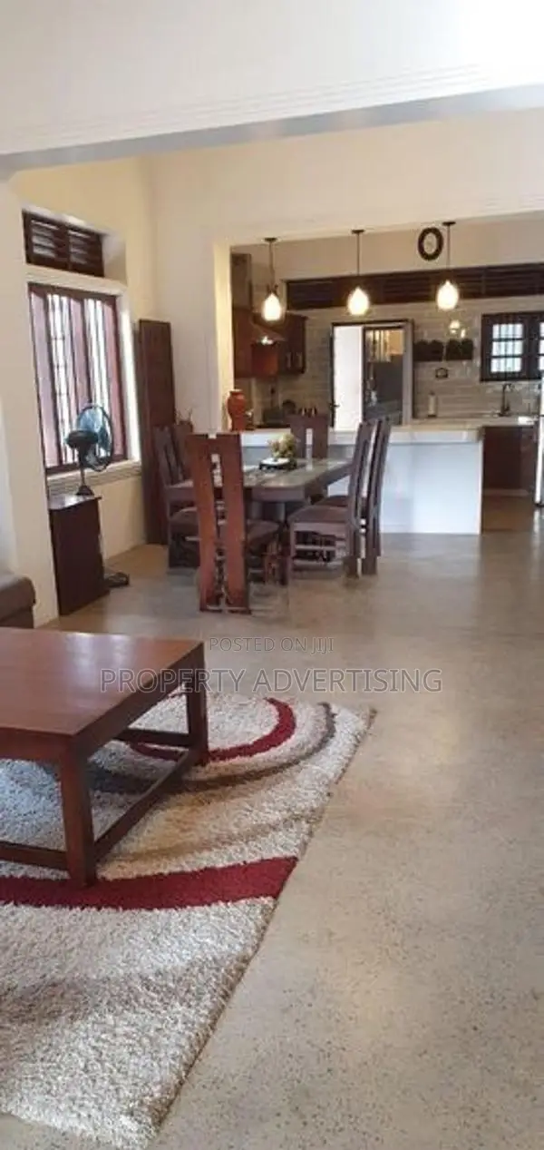 10 Rooms Villa for Rent in Mount Lavinia