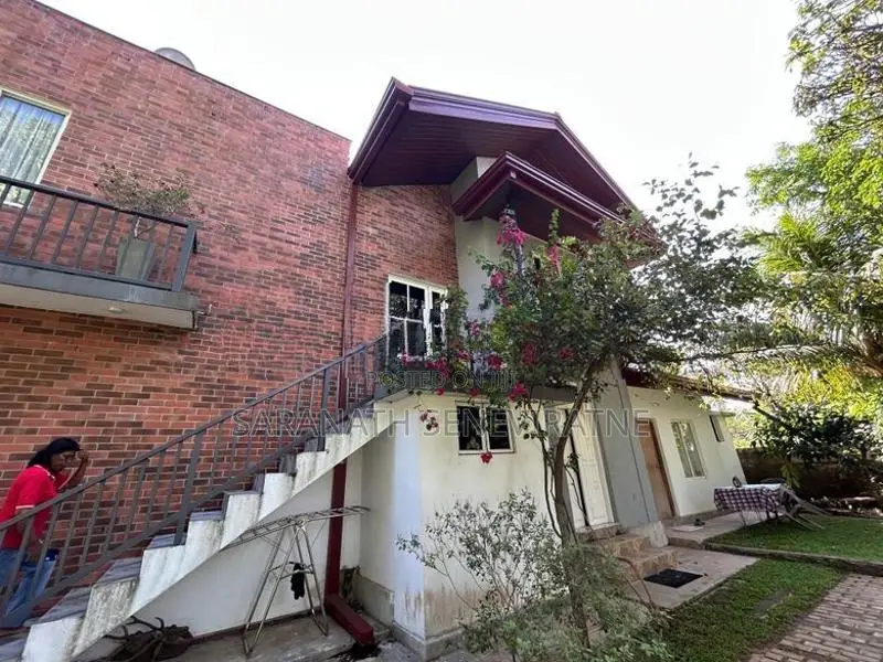 Luxury House in Katunayake with Rental Income - Good Investment