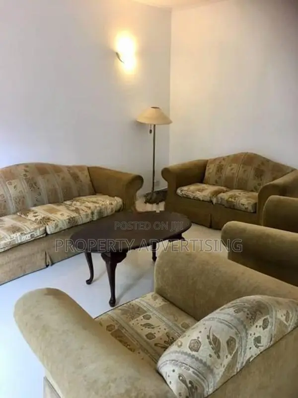 10 Rooms Villa for Rent in Mount Lavinia