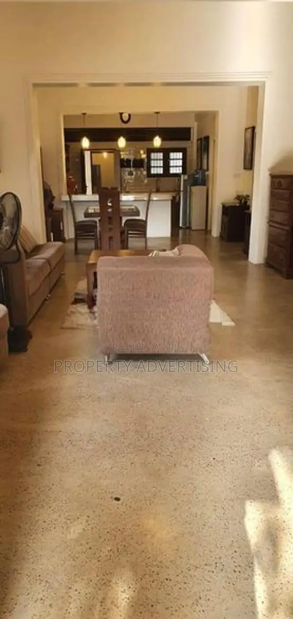 10 Rooms Villa for Rent in Mount Lavinia