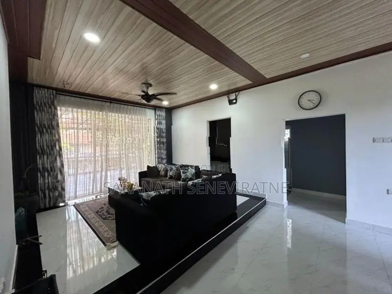 Luxury House in Katunayake with Rental Income - Good Investment