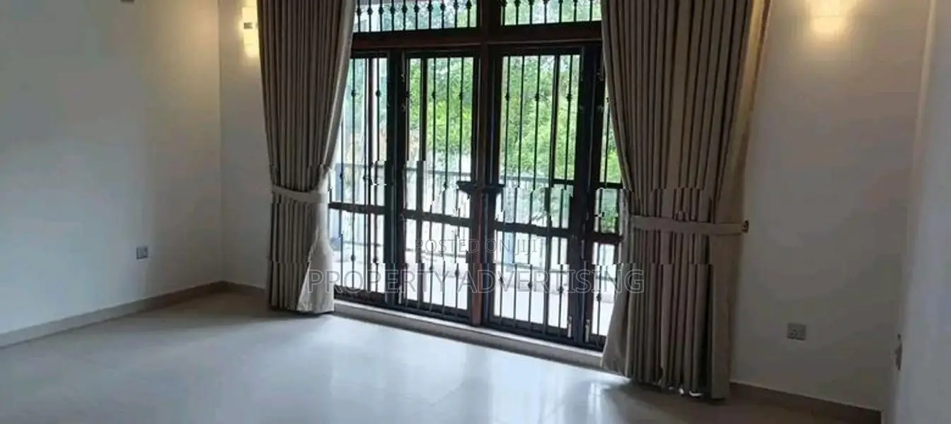 Brand New House for Sale in Lake Road - Dehiwala