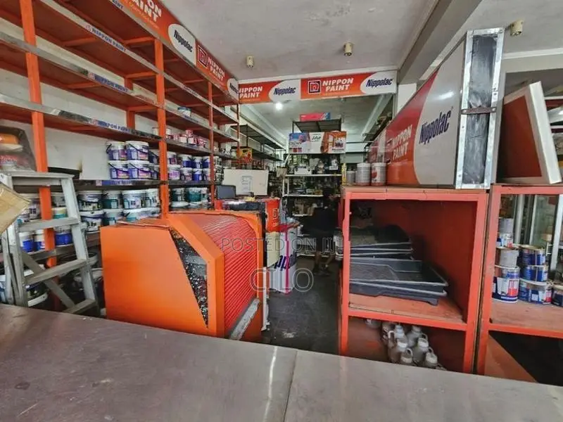 පන්නල ,කුලියාපිටිය බස් මාර්ගයේ පර්චස් 40ක ඉඩම සමග ව්‍යාපාරික ස්ථානයක්