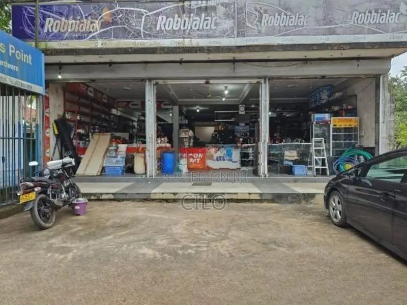පන්නල ,කුලියාපිටිය බස් මාර්ගයේ පර්චස් 40ක ඉඩම සමග ව්‍යාපාරික ස්ථානයක්