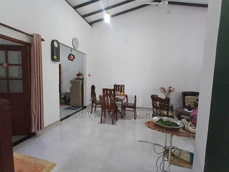 Piliyandala Dampe 3 BR newly build house for sale .