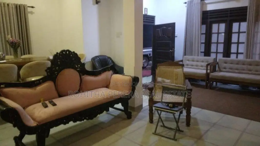 3 Storied 05 Bed Room Modern House Maharagama