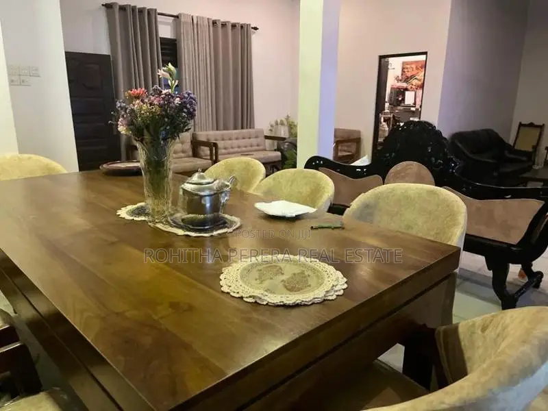 3 Storied 05 Bed Room Modern House Maharagama