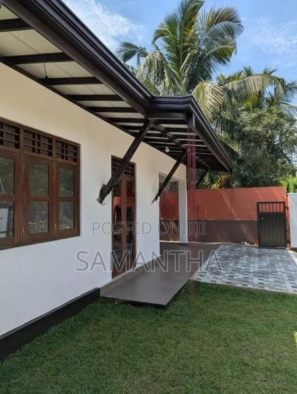 Homagama - Godagama near highlevel road brand new house for sale .