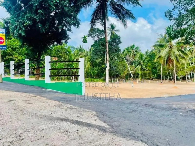 Kalagedihena Sapugasthenna Land for Sale