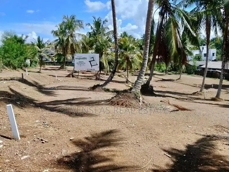 6,7,8 Perch Residential Land Plots Sale near Kahathuduwa Hwy Entrance