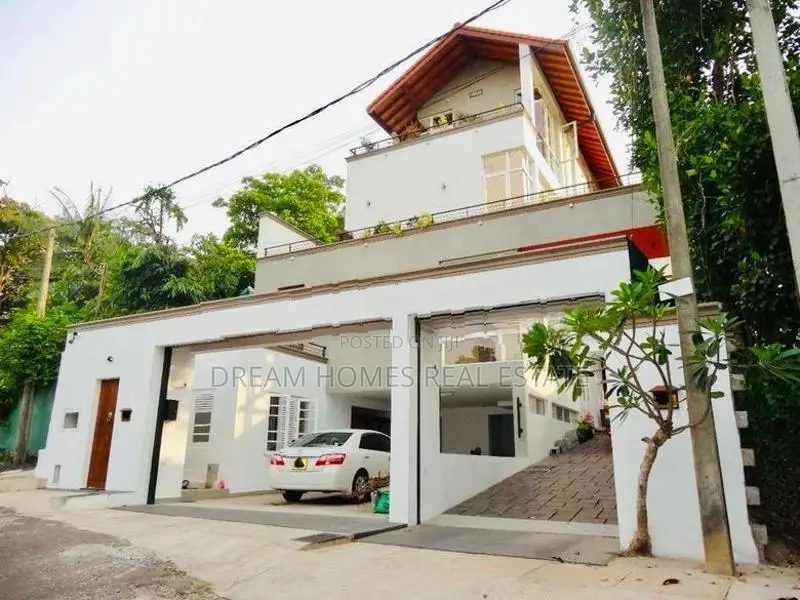 Architectural Designed 4-Storey Super Luxury House for Sale in Pelawat