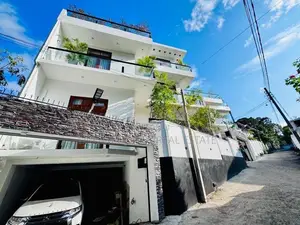 Ultra Luxury 4BR Smart House with Lift & Swimming Pool – Battaramulla