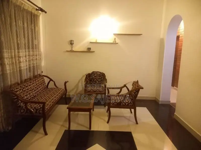 7perch 3Bedroom 2story house for sale seeduwa