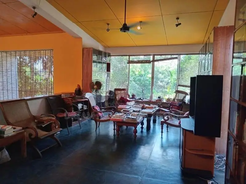 Architect-Designed Family Home for Sale – Thalawathugoda