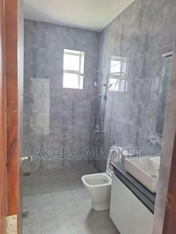 Aston Residency - Unfurnished Apartment for Sale Col 5 A42348