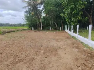 නාච්චාදූව නගරයට නුදුරින් සින්නක්කර බිම්කොටස්