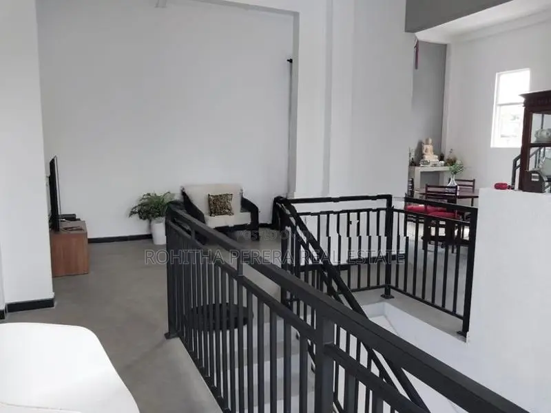 6 Perch with Up Stair House for Sale at Akuragoda