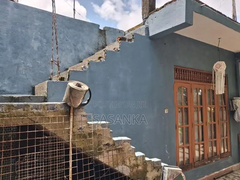 Dehiwala Attidiya Road 2 Bed Rooms House For Sale