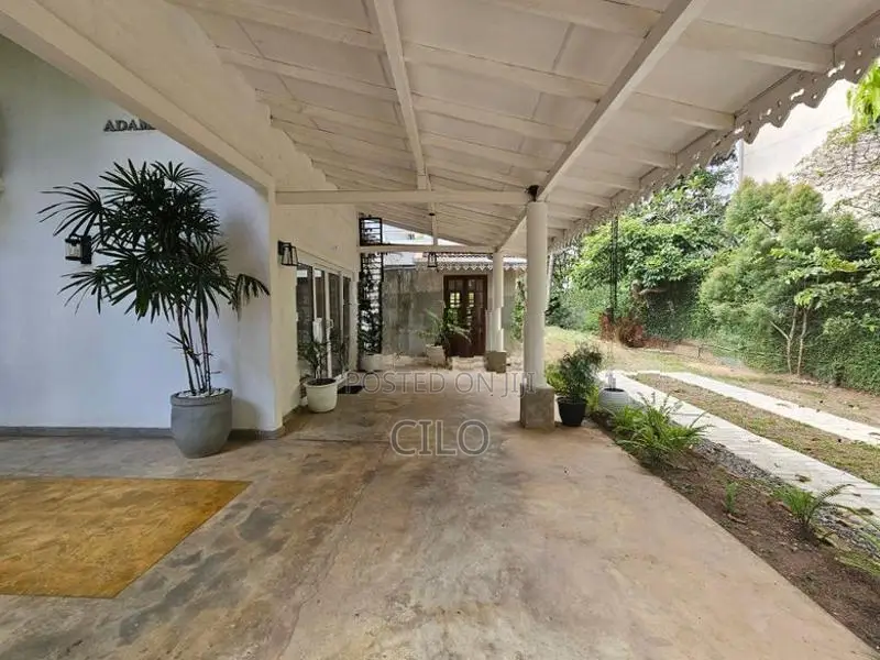 5BR House for Rent in Nawala