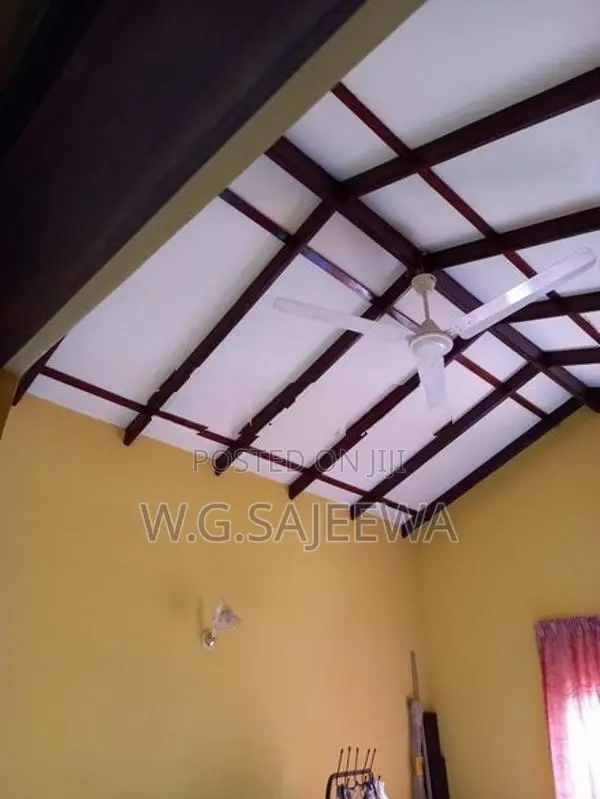 7perch 3Bedroom 2story house for sale seeduwa