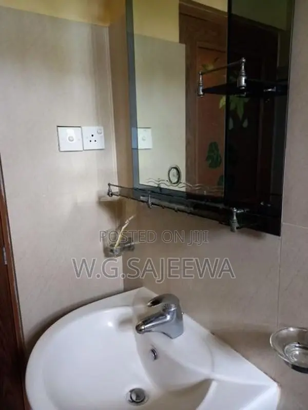 7perch 3Bedroom 2story house for sale seeduwa