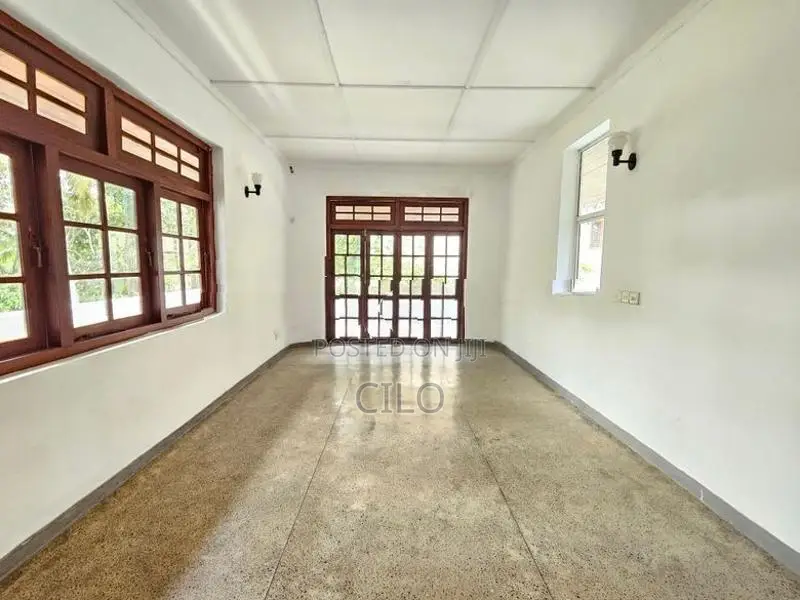 5BR House for Rent in Nawala