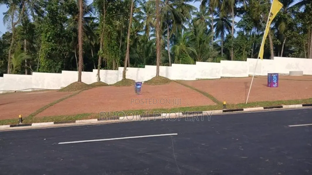 Kadawatha Land for Sale