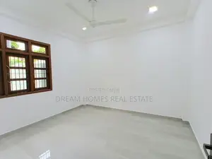 Modern Luxury Home with Roof Terrace – Boralesgamuwa