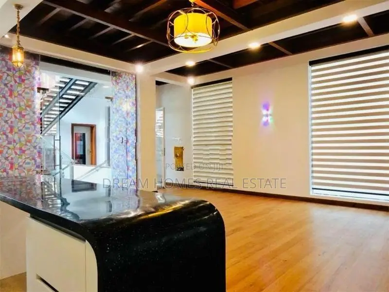 Architectural Designed 4-Storey Super Luxury House for Sale in Pelawat
