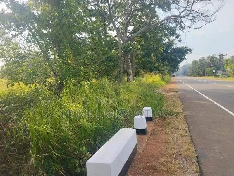 Land for Sale in Maradankadawala Town